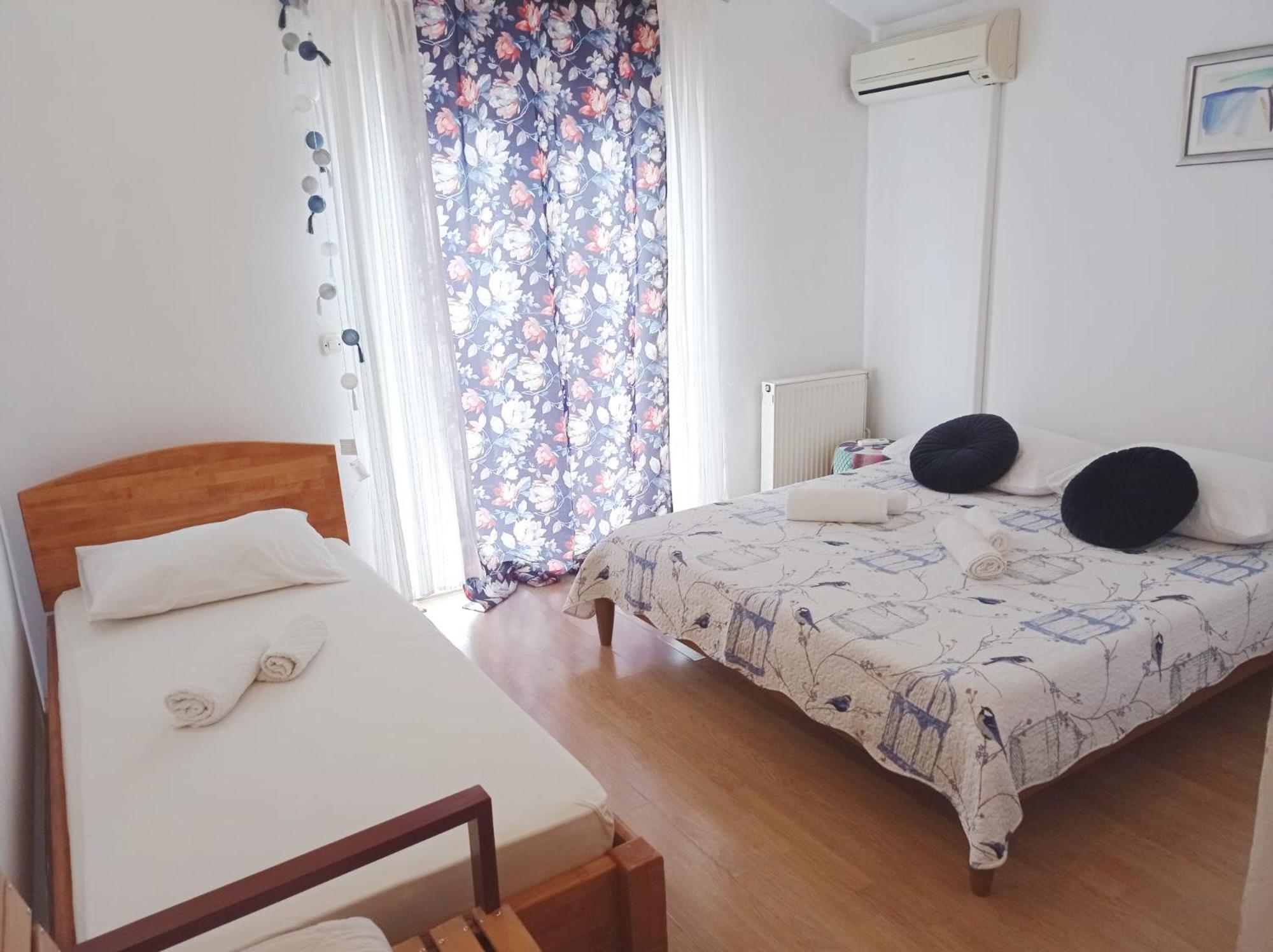 Rooms Slavica オクルグ・ゴルニ 部屋 写真
