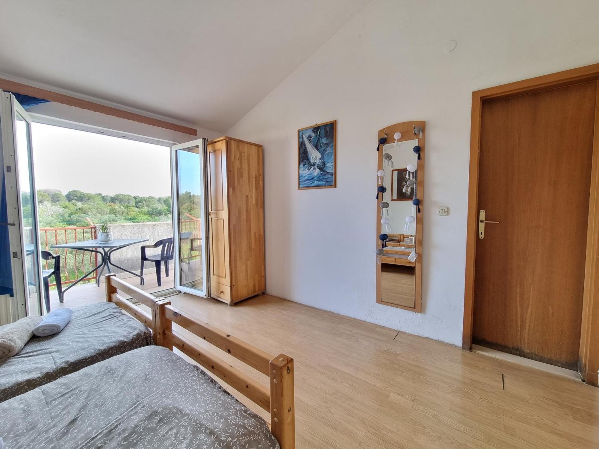 Rooms Slavica オクルグ・ゴルニ 部屋 写真