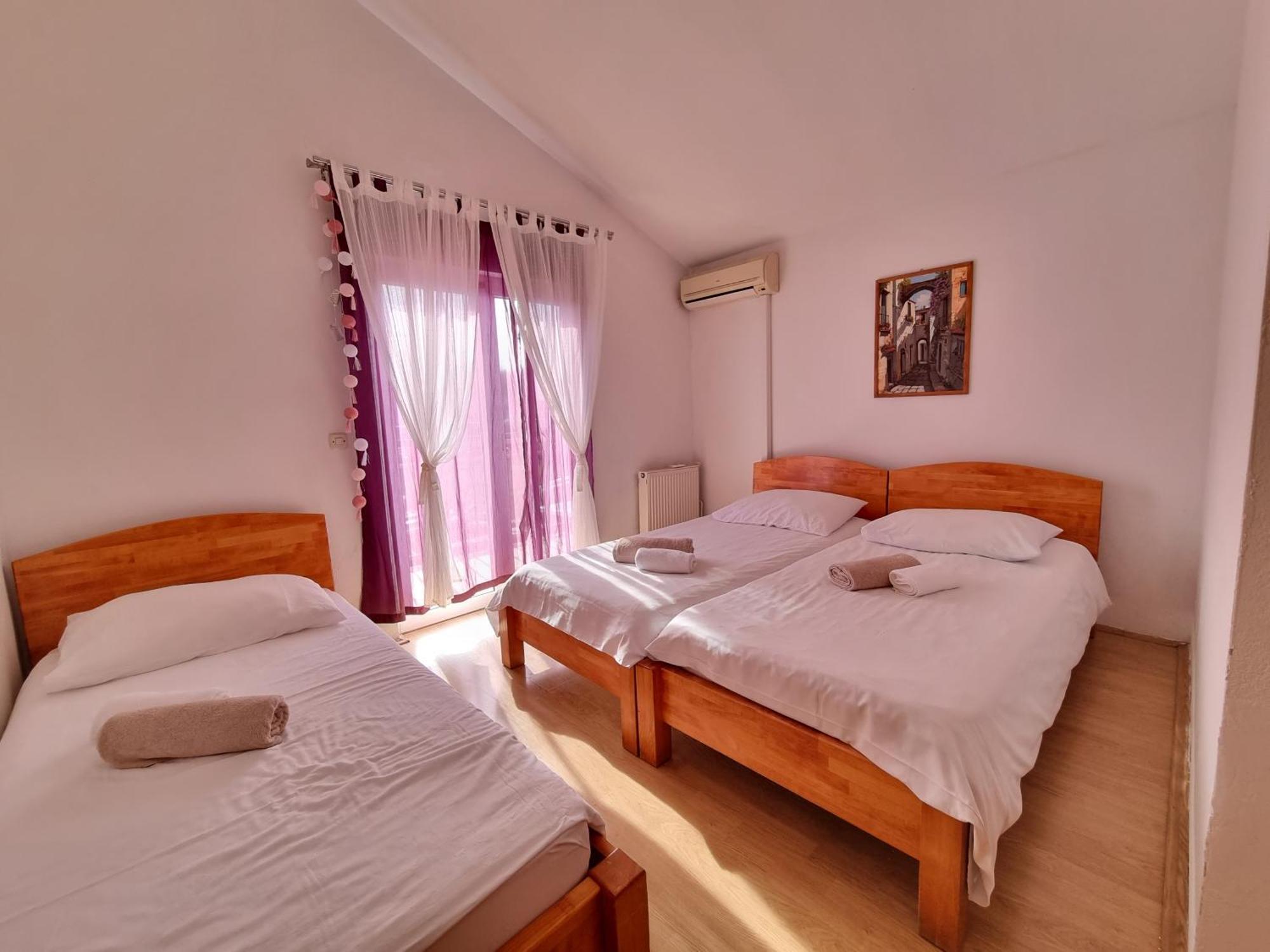 Rooms Slavica オクルグ・ゴルニ 部屋 写真