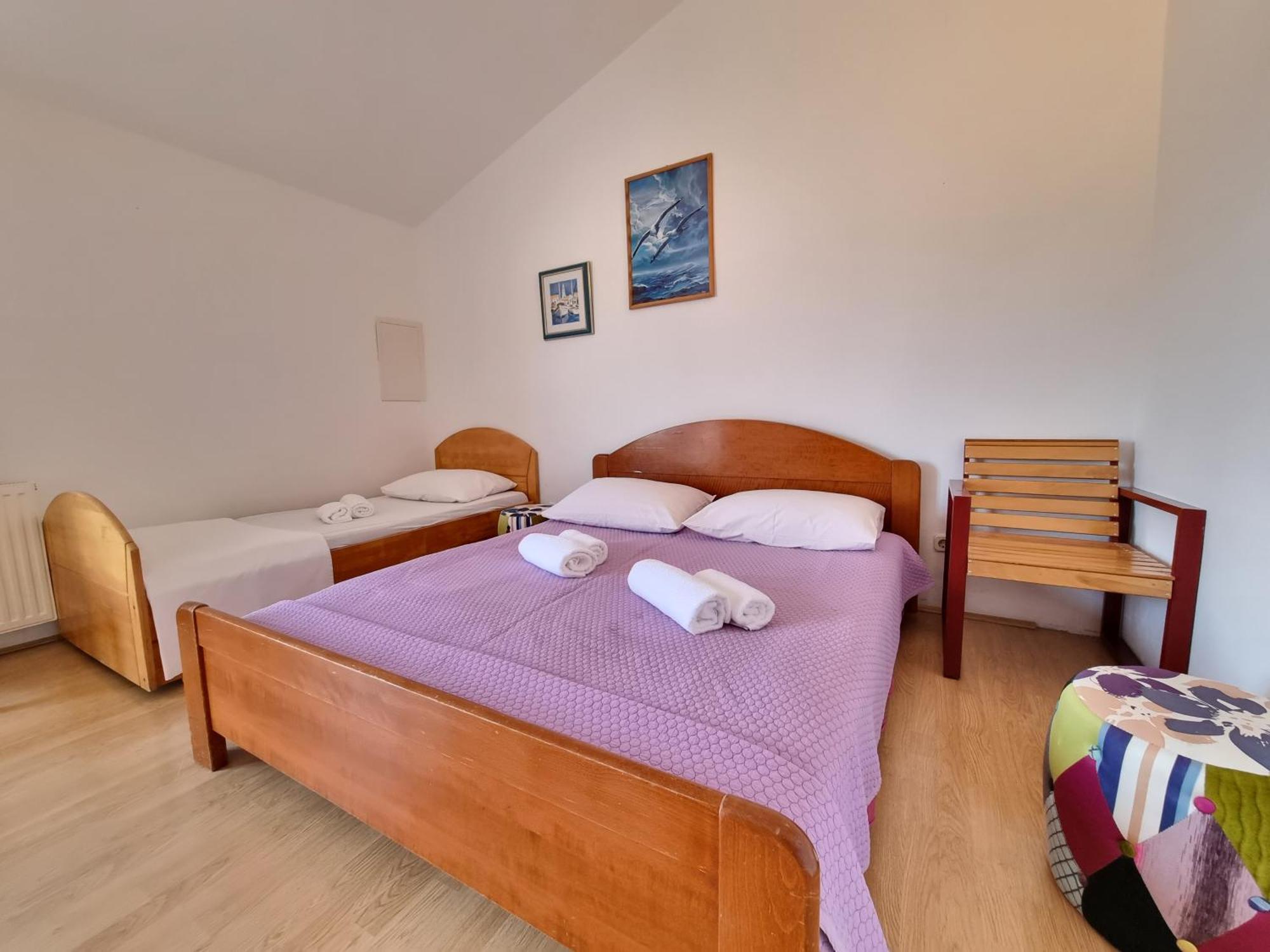 Rooms Slavica オクルグ・ゴルニ 部屋 写真