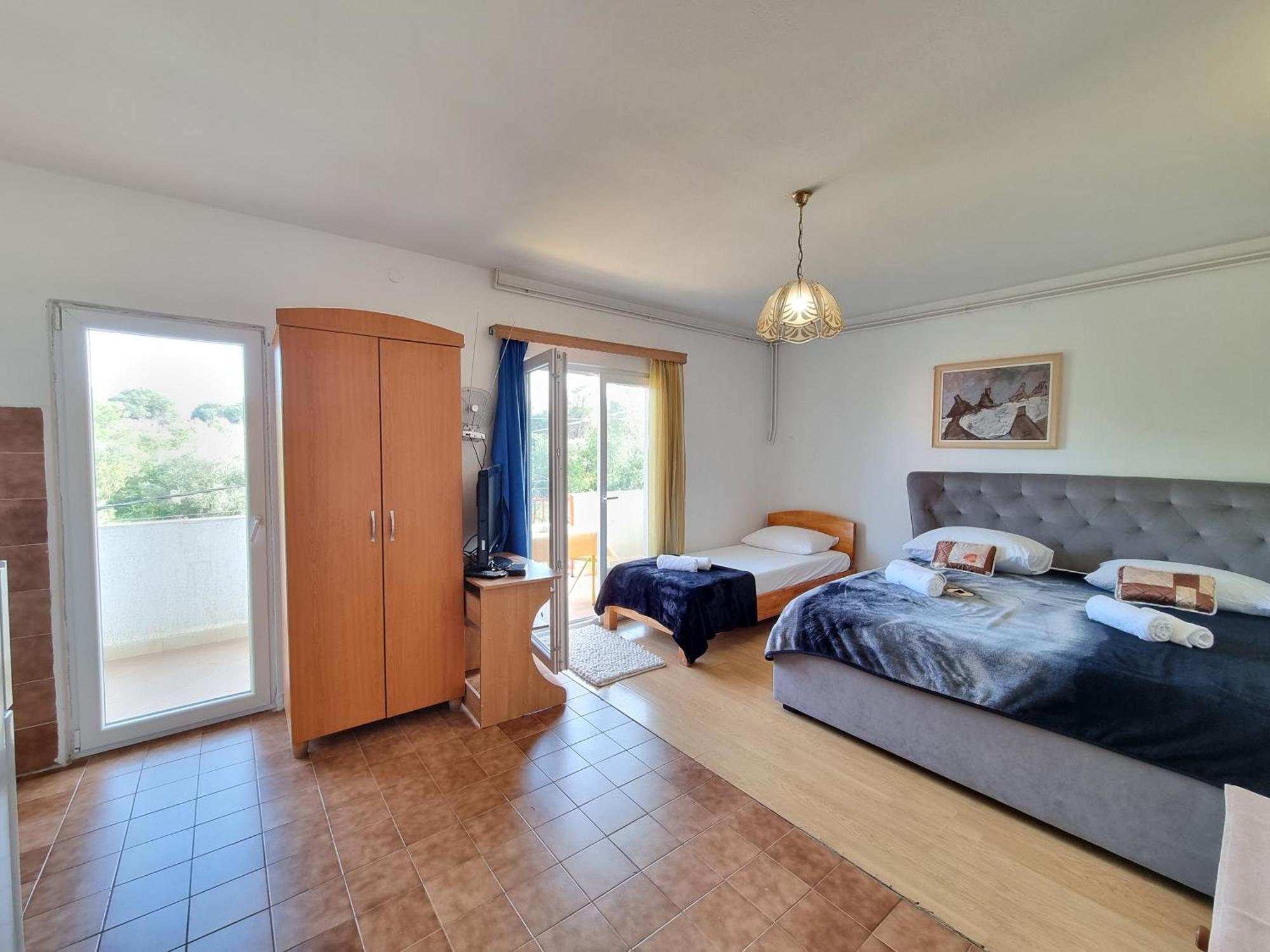 Rooms Slavica オクルグ・ゴルニ 部屋 写真